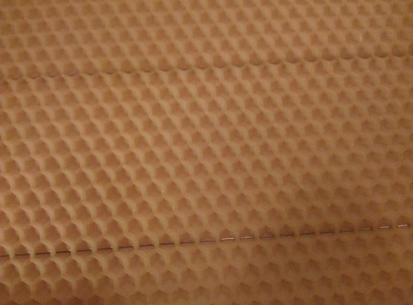 Mittelwand mit Draht