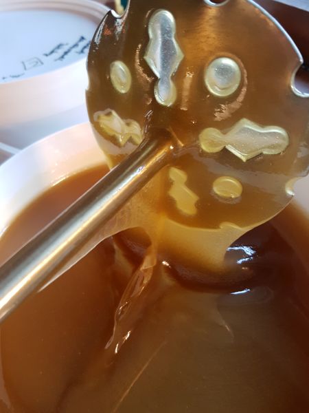 Honigg cremig rühren